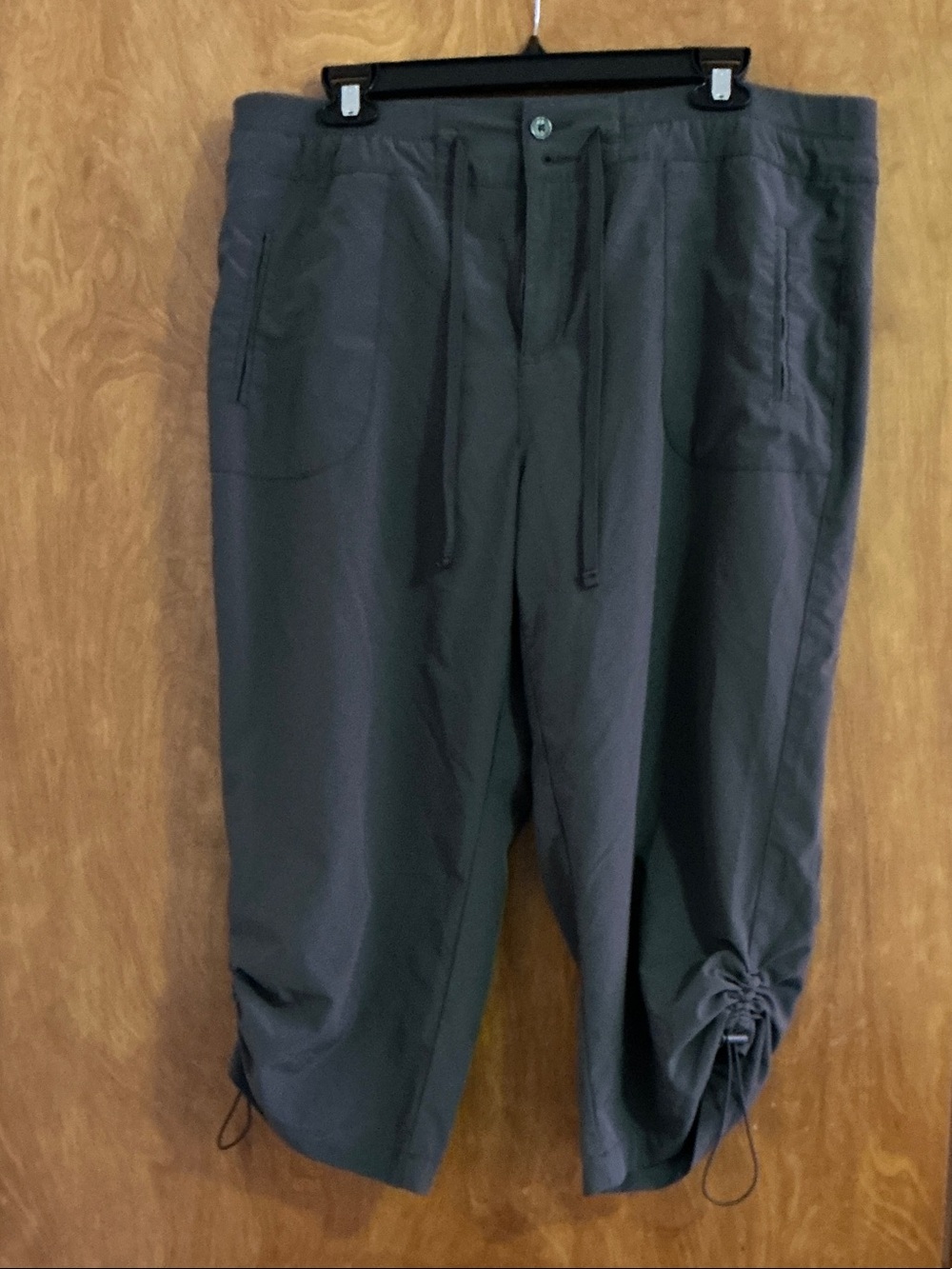 Women’s Dark Gray Drawstring Capris